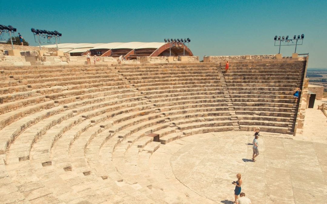 Театр в археопарке Курион (Кипр)