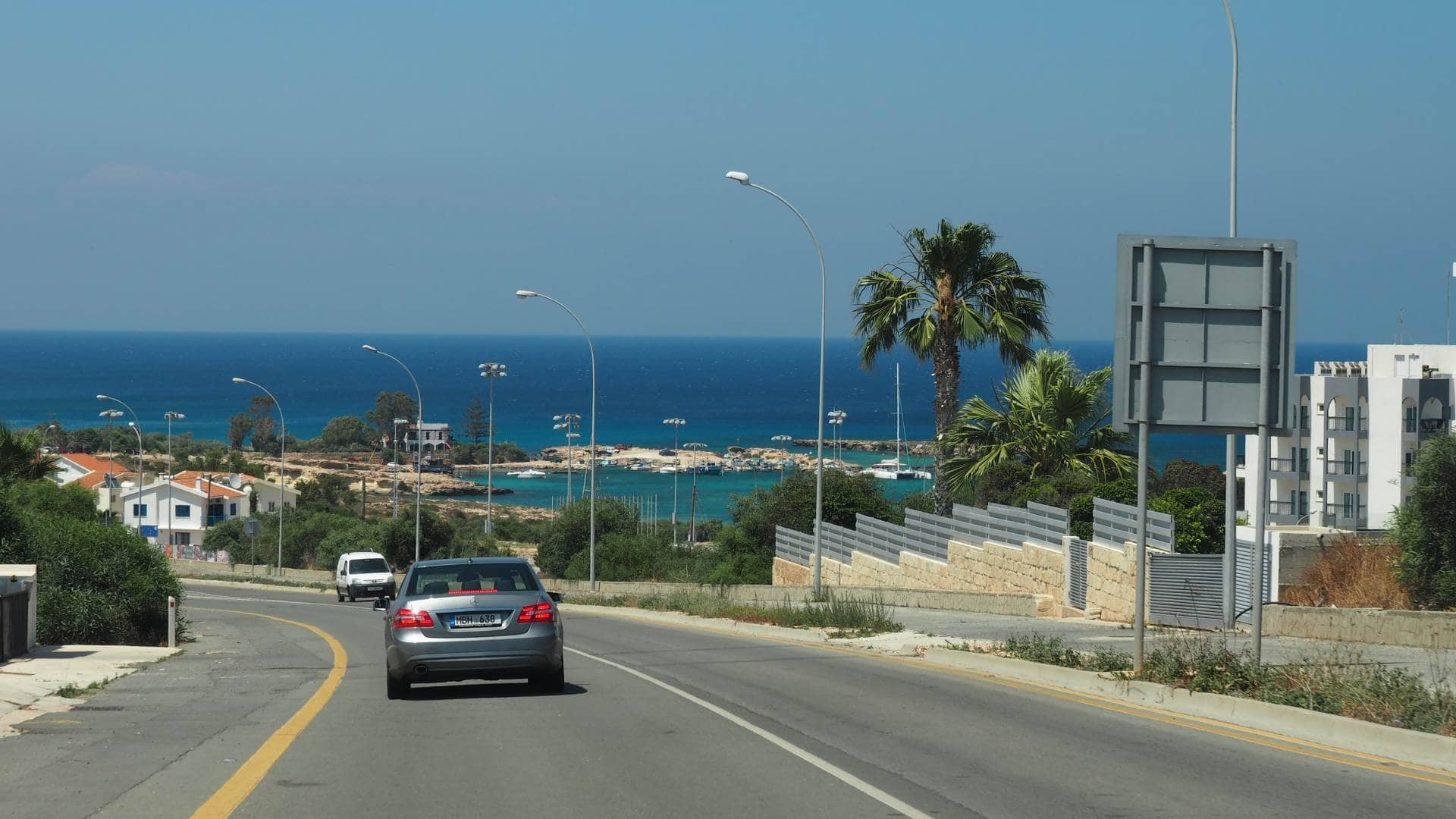 Прибрежная дорога в Протарас (Кипр)