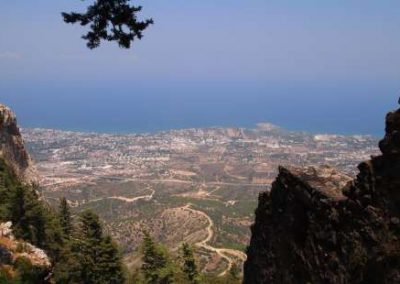 Панорама северного побережья из замка Св.Иллариона (Кипр)