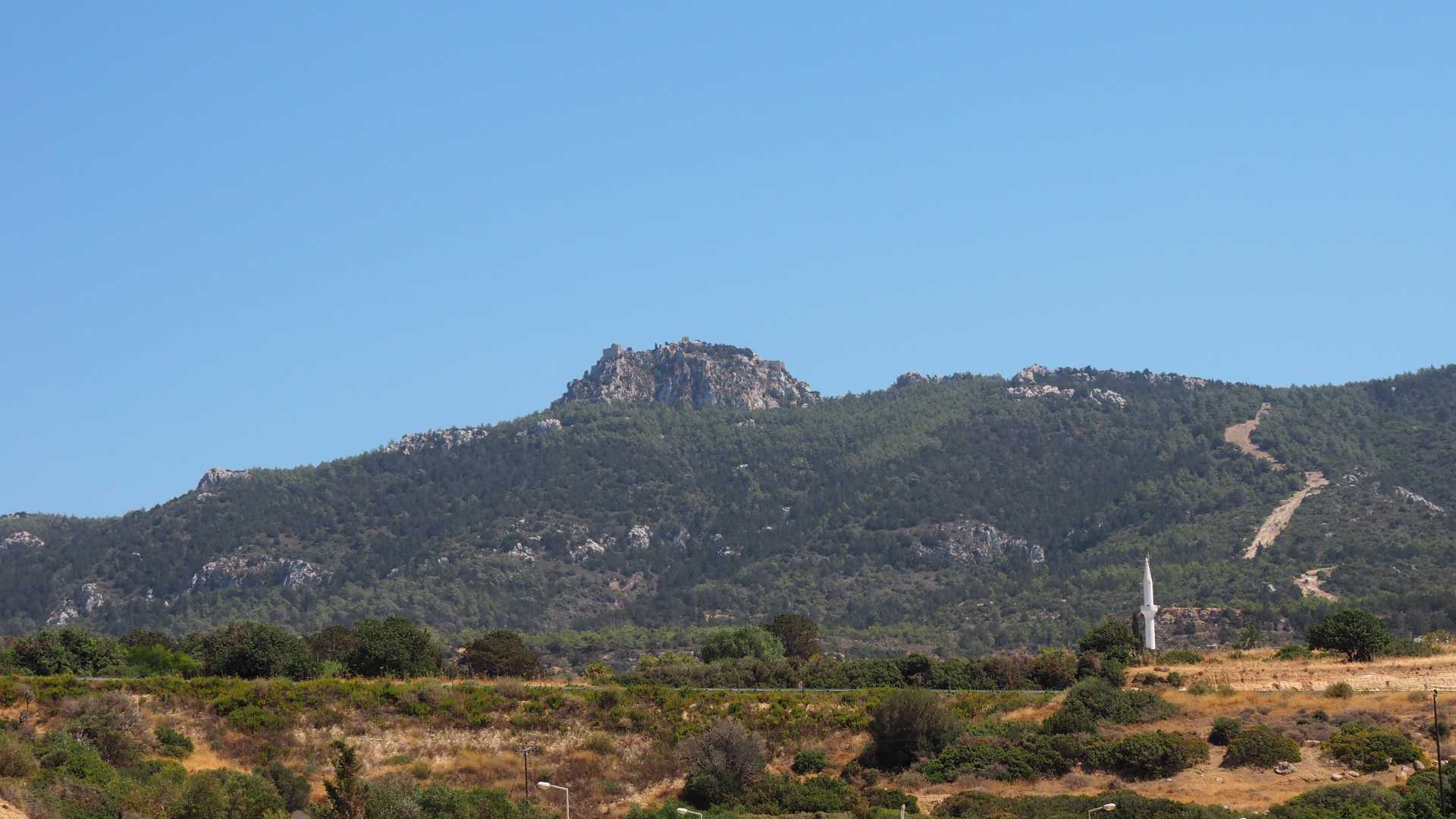 Вид на Киренийские горы с пляжа Каплиджа (Кипр)