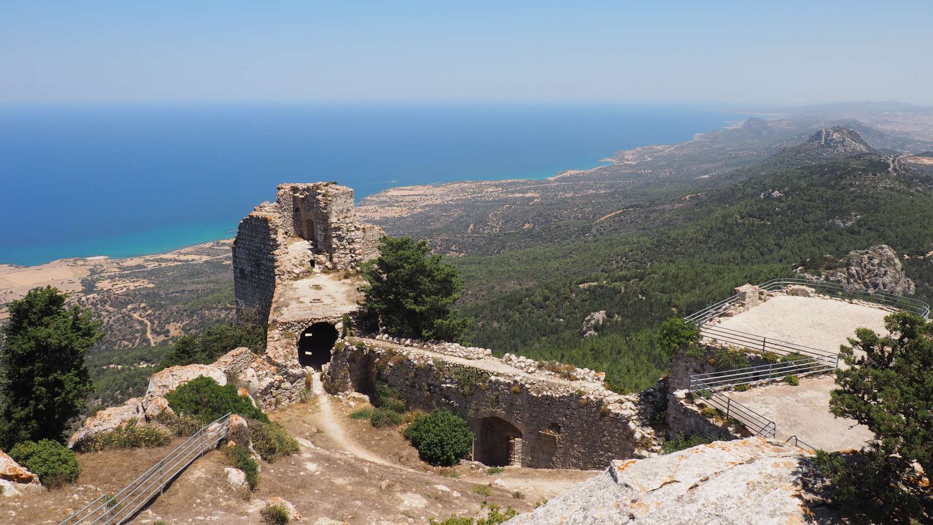 Замок Кантара (Карпас, Кипр)