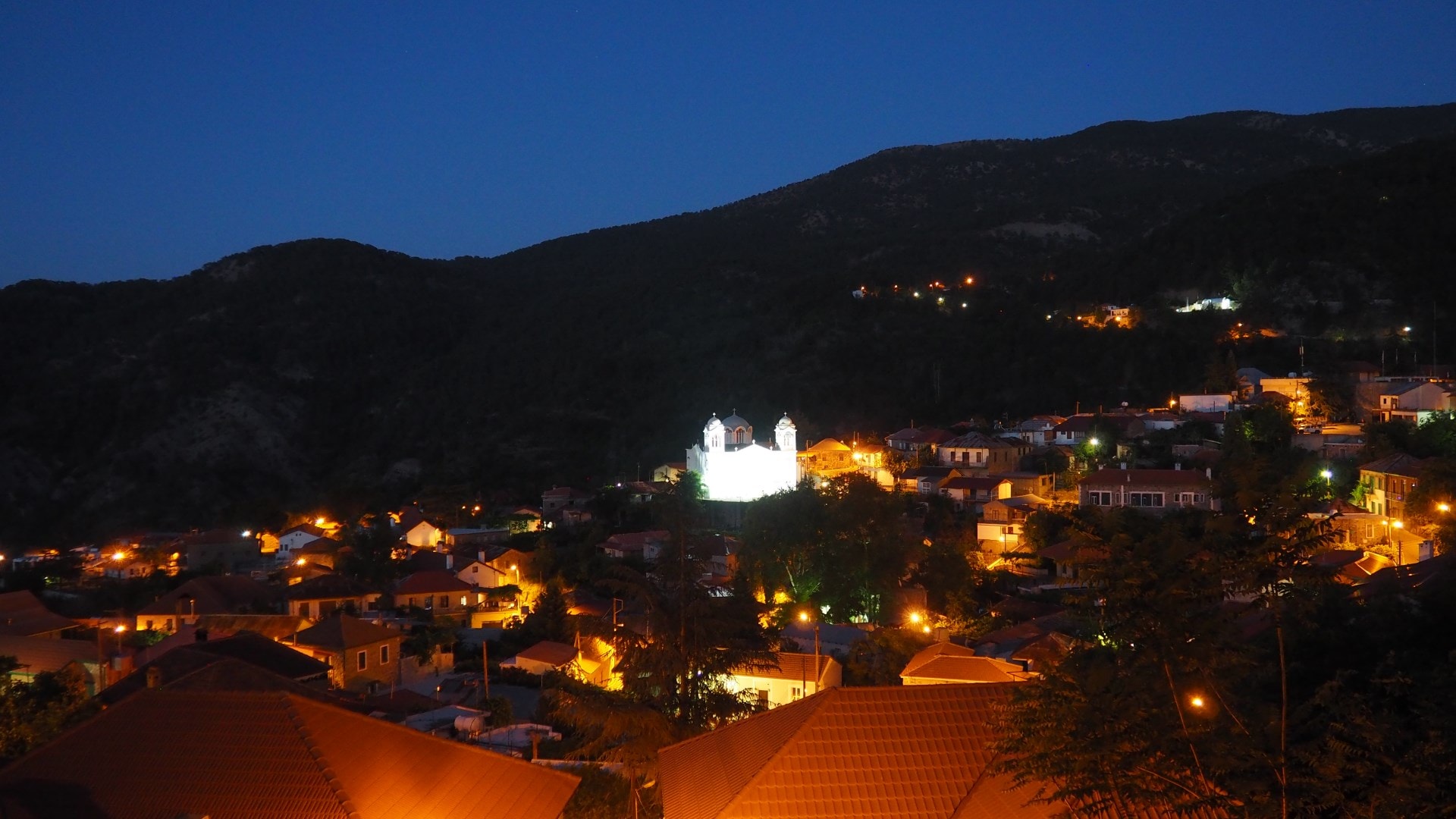 Деревня Педулас, ночная съёмка (Кипр)