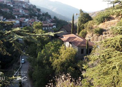 Панорама деревни Калопанацотис, монастырь Св.Иоанна Лампадиста (Кипр)