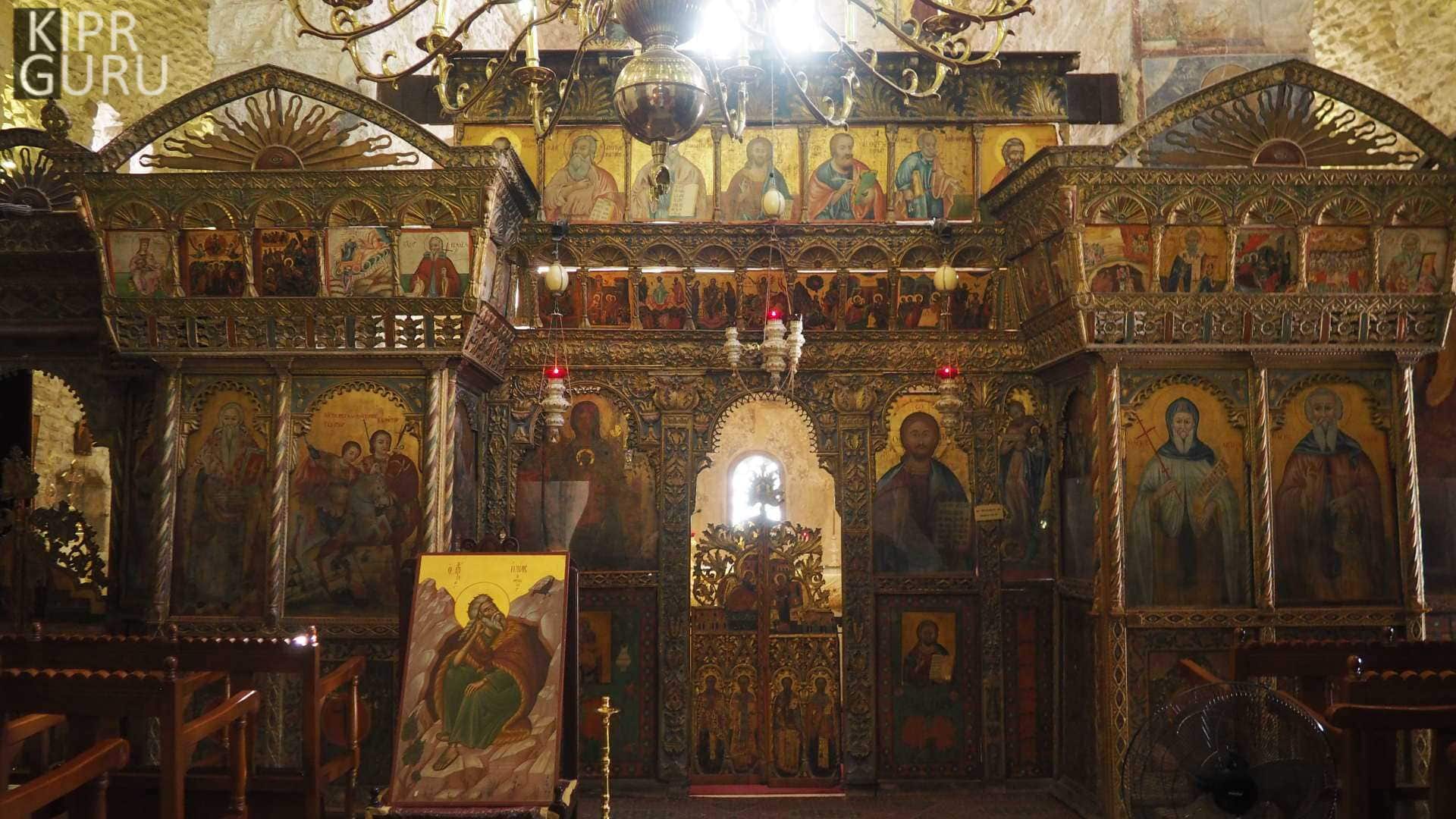 Иконостас в церкви Панагии Ангелоктисти в деревне Кити (Кипр)